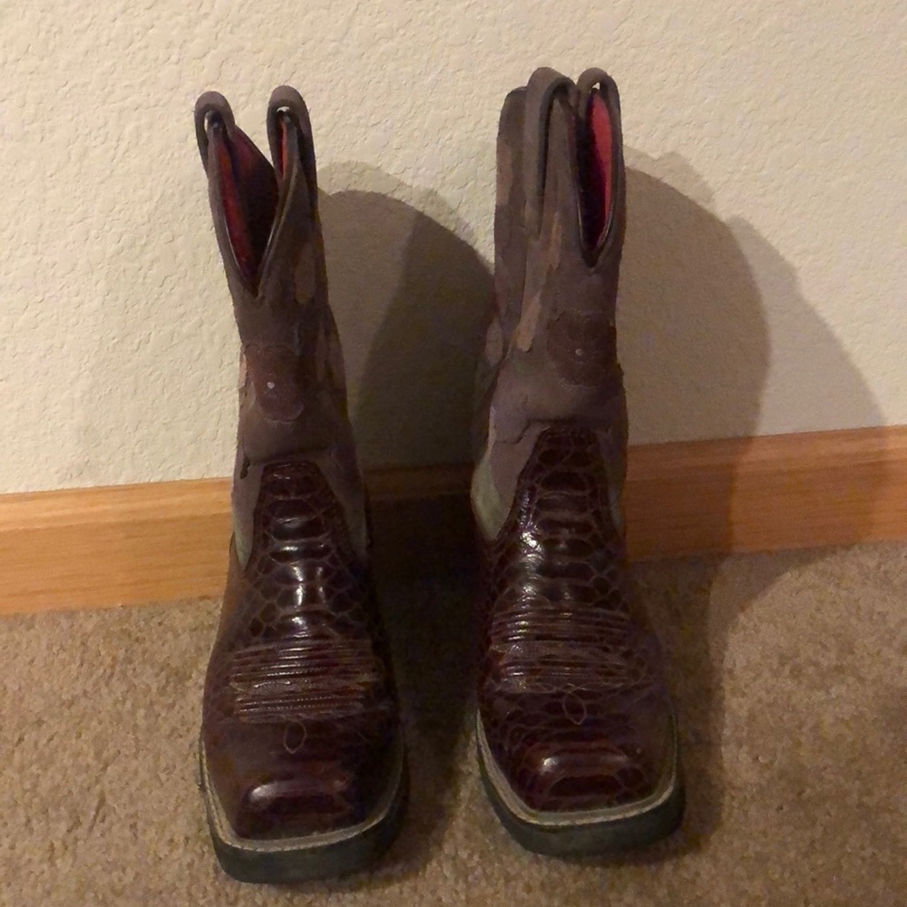 Women’s cowboy boots